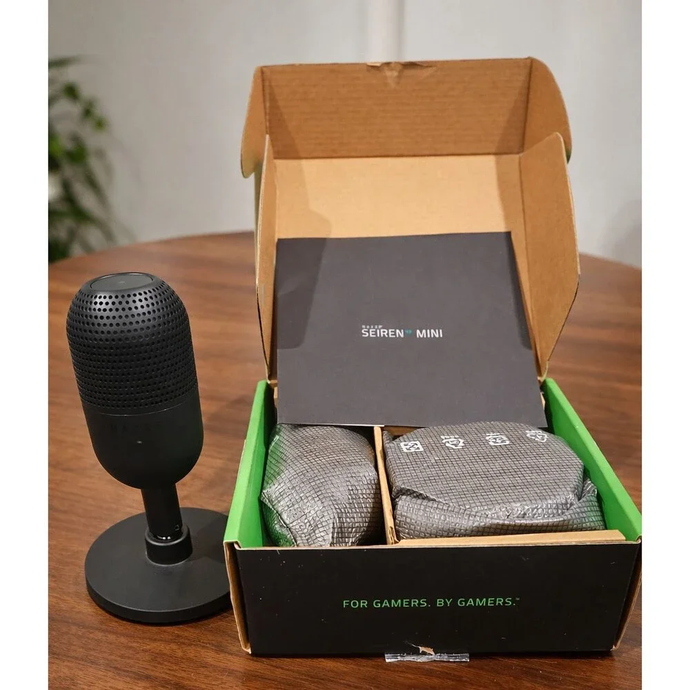 Razer Seiren V3 Mini USB Microphone Compact Gaming Streaming Mic Black